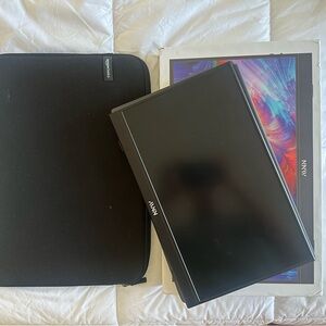 Portable Monitor with Case